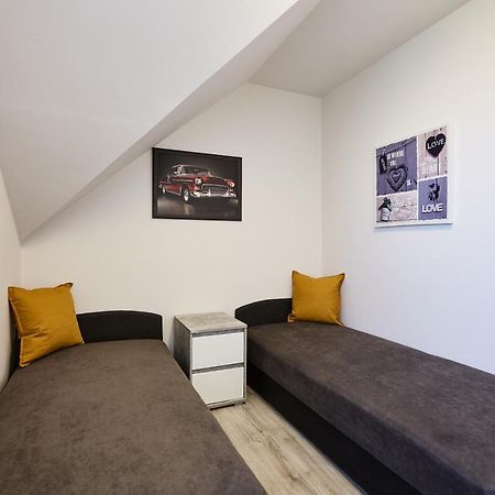 Ovar Apartman Мошонмадяровар Екстер'єр фото