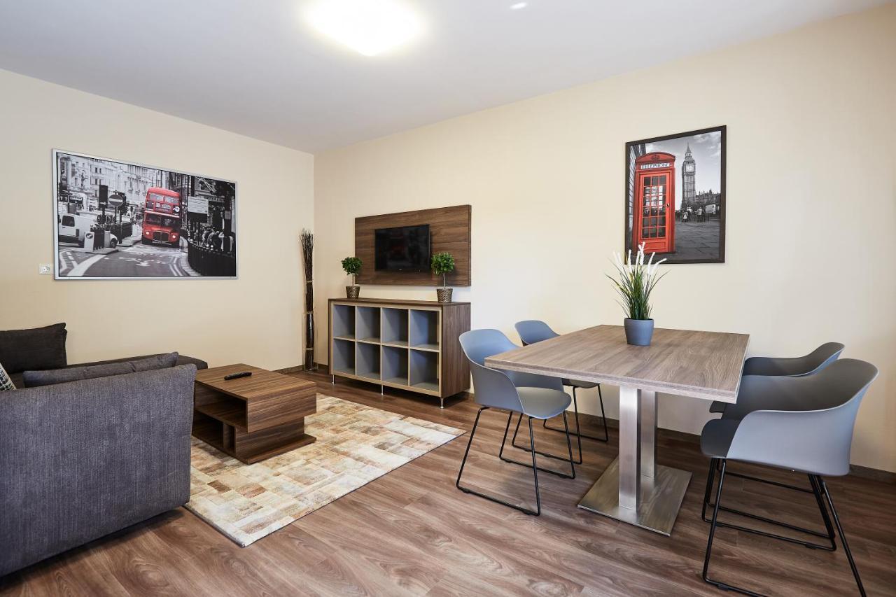 Ovar Apartman Мошонмадяровар Екстер'єр фото