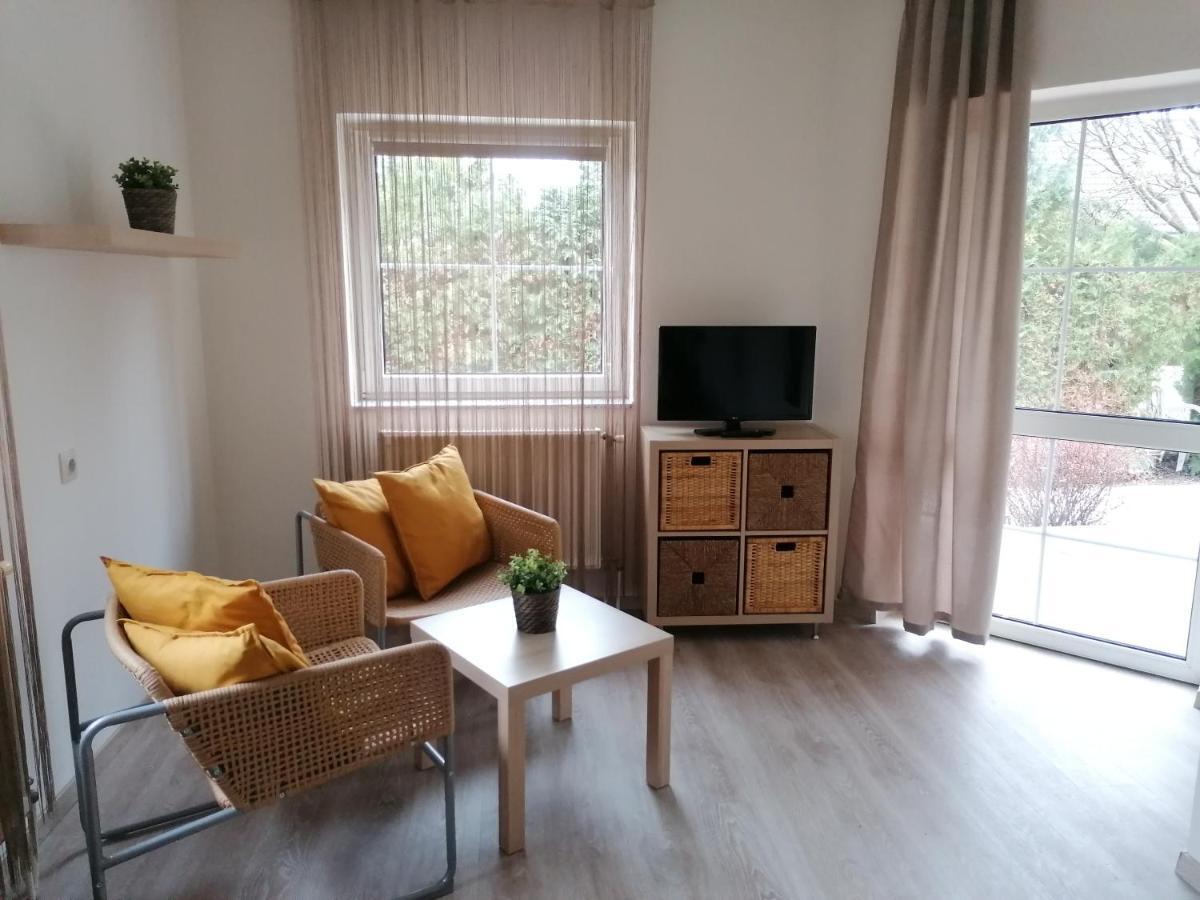 Ovar Apartman Мошонмадяровар Екстер'єр фото