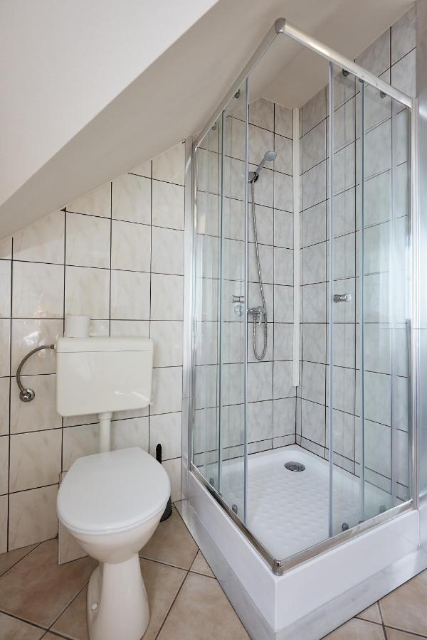 Ovar Apartman Мошонмадяровар Екстер'єр фото